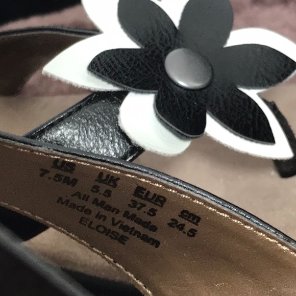 LIFE STRIDE comfy flower thong sandals size 7.5M - Picture 8 of 8